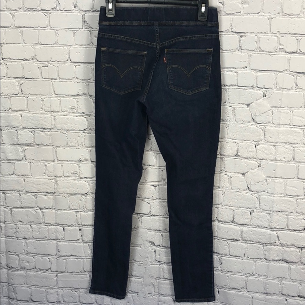 Levi’s pull on skinny jeans